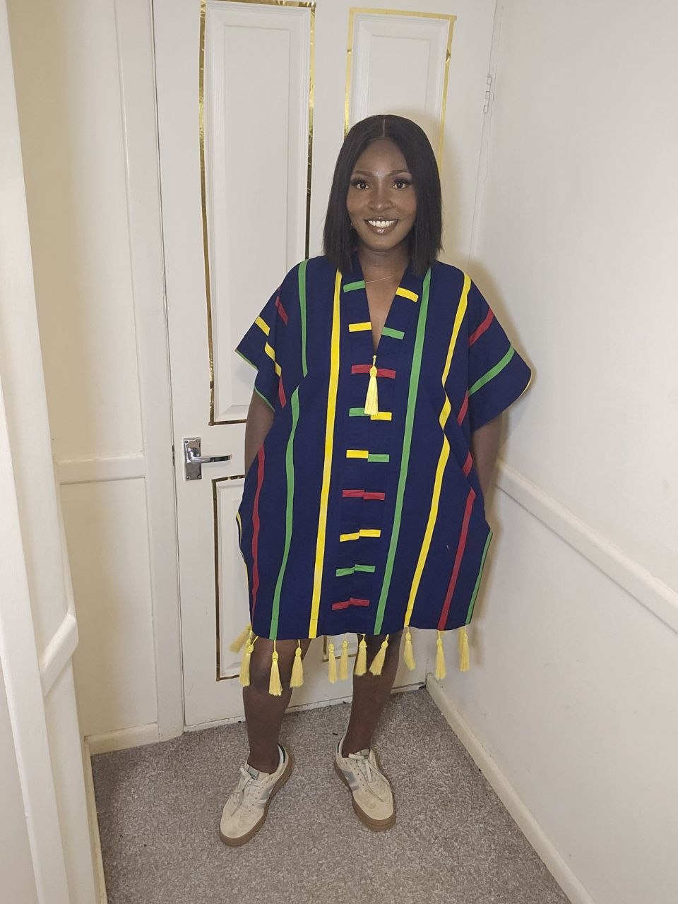 SHORT GOWN